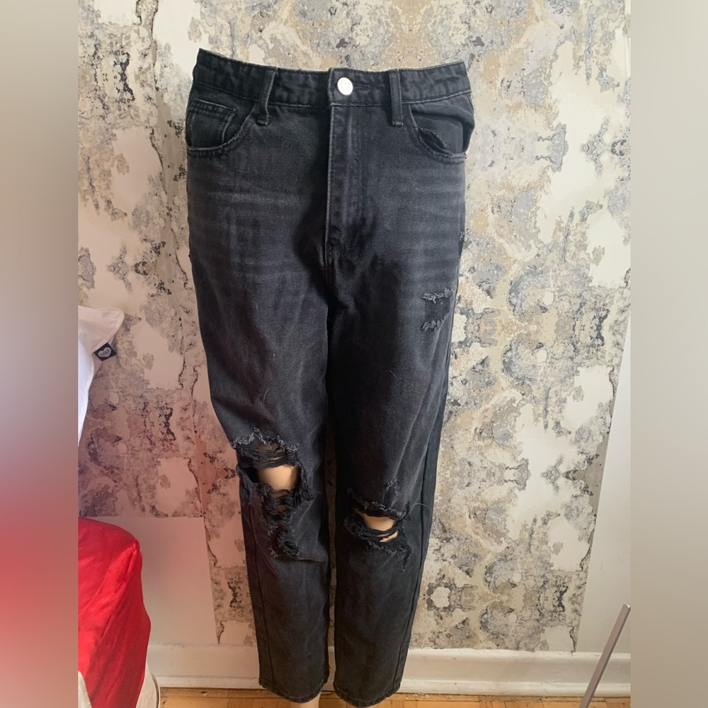 DISTRESSED HIGH WAISTED “MOM” JEANS